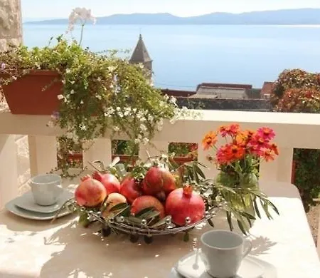 Apartment In With Sea View, Balcony, Air Conditioning, Wifi 3340-1 Pisak