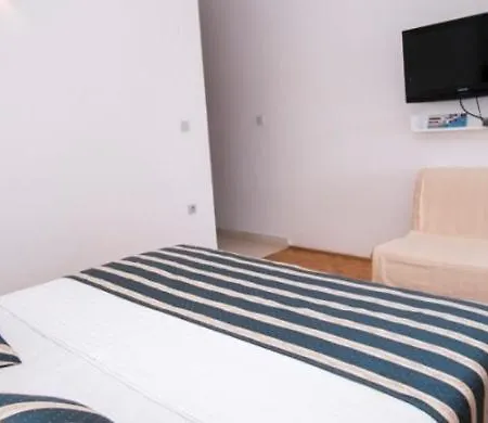 Apartment In With Sea View, Balcony, Air Conditioning, Wifi 3340-1 Pisak